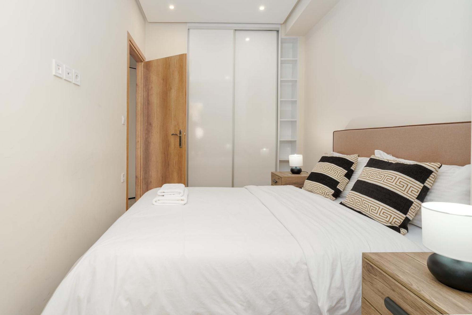 Chic Apartment Near Acropolis Atene Esterno foto