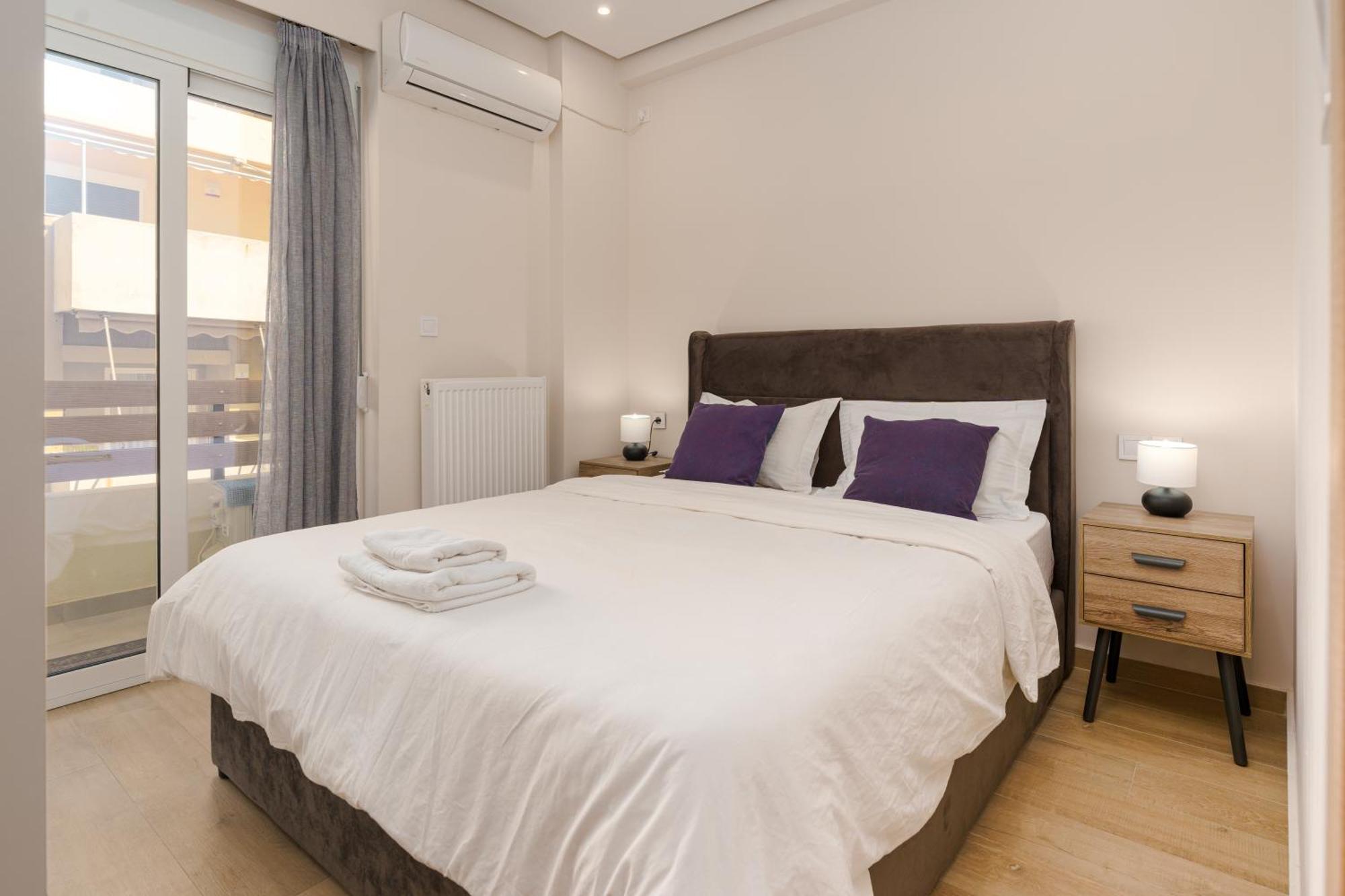 Chic Apartment Near Acropolis Atene Esterno foto